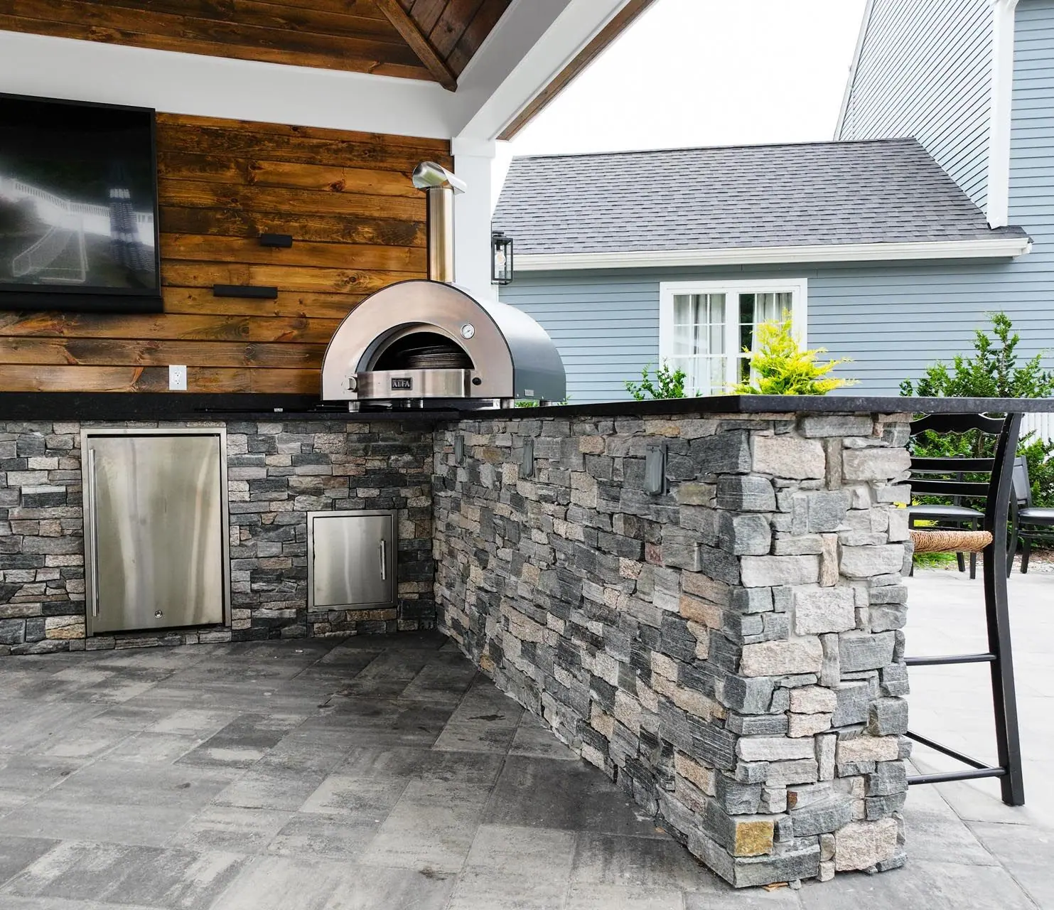 Outdoor Kitchens project in the Contrast Landscape project gallery