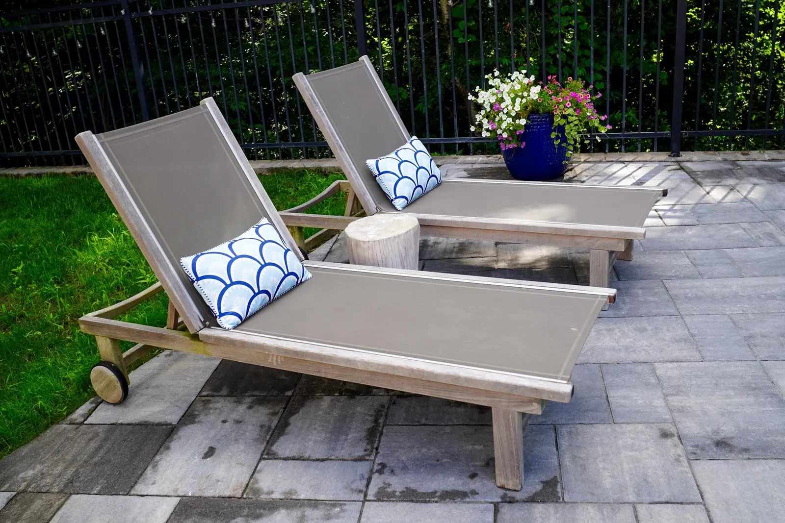 Pool Patios project in the Contrast Landscape project gallery