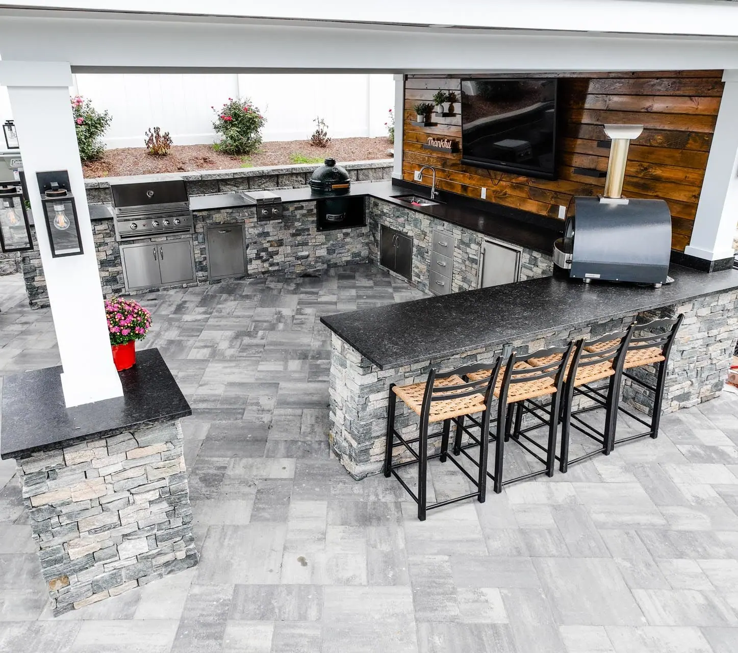 Outdoor Kitchens project in the Contrast Landscape project gallery