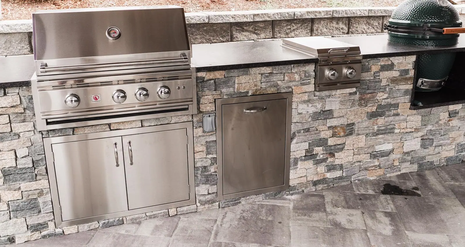 Outdoor Kitchens project in the Contrast Landscape project gallery
