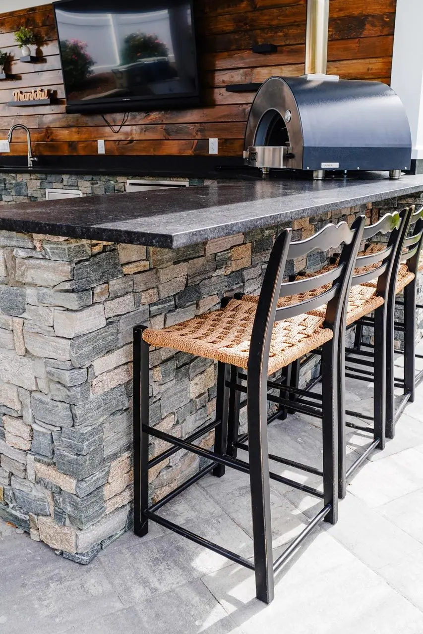 Outdoor Kitchens project in the Contrast Landscape project gallery