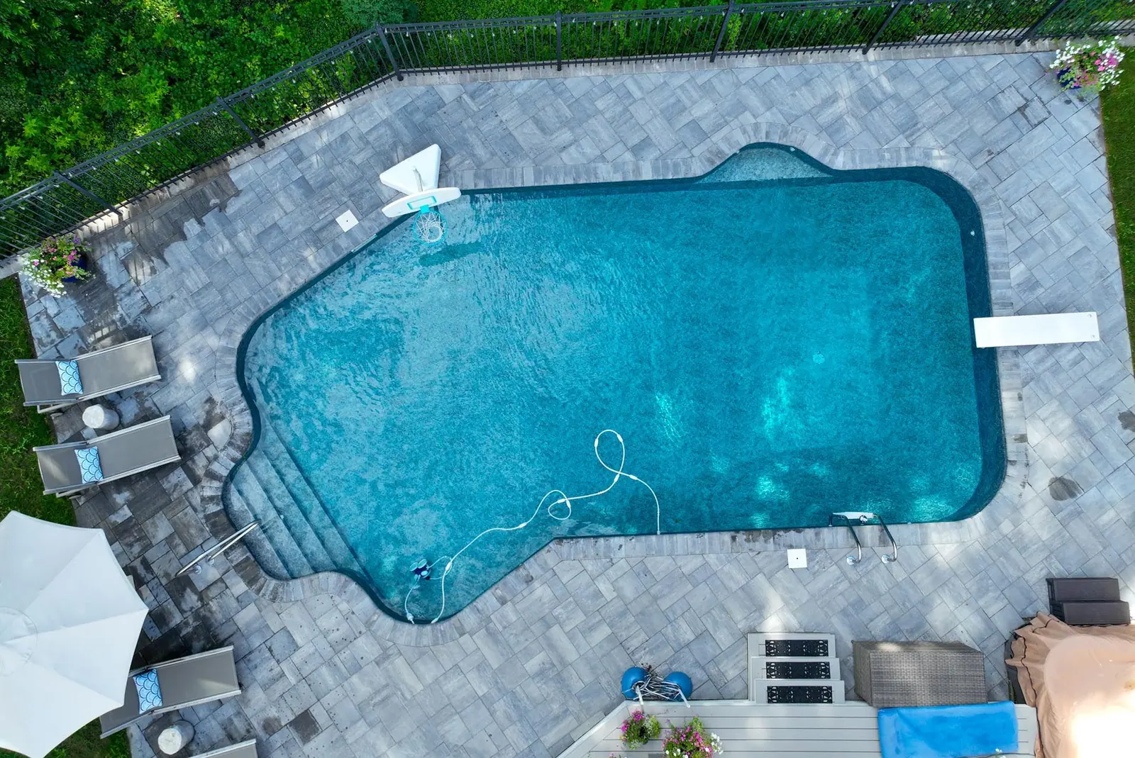 Pool Patios project in the Contrast Landscape project gallery
